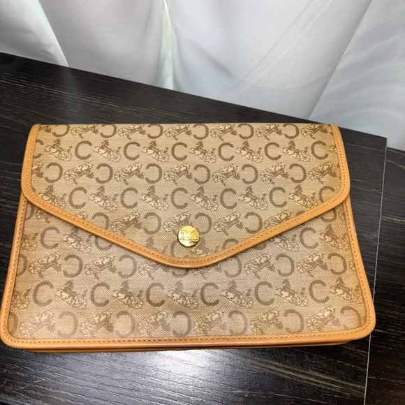 Celine Small Leather Pouch Brown - Picture 2 of 7